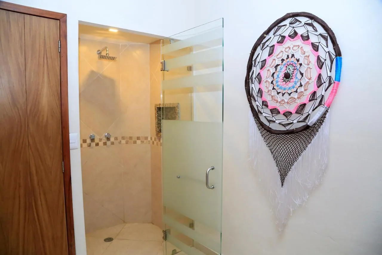 Villas Valentina Puerto Morelos 3*,